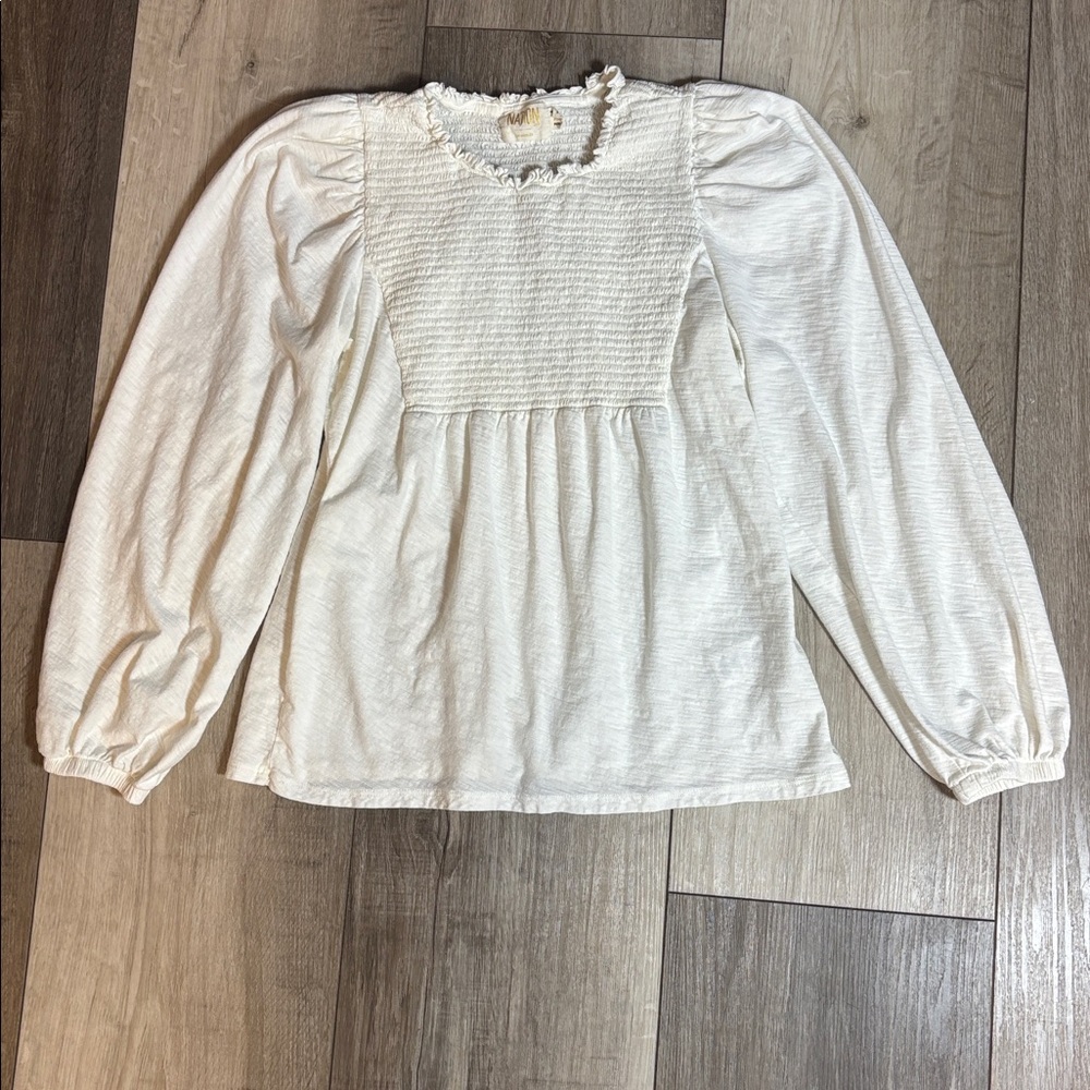 Nation LTD Los Angeles Off White Smocked Ruffled Collar Top - Picture 2 of 9